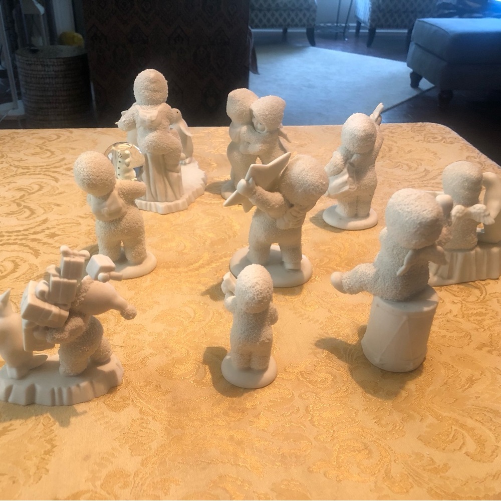 Older collectible snowbabies.